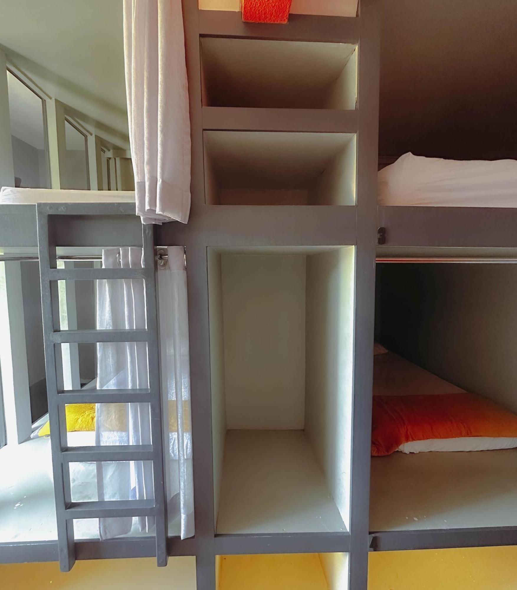 Arch Dormitorio Cenang ปันไตเจอนัง ภายนอก รูปภาพ