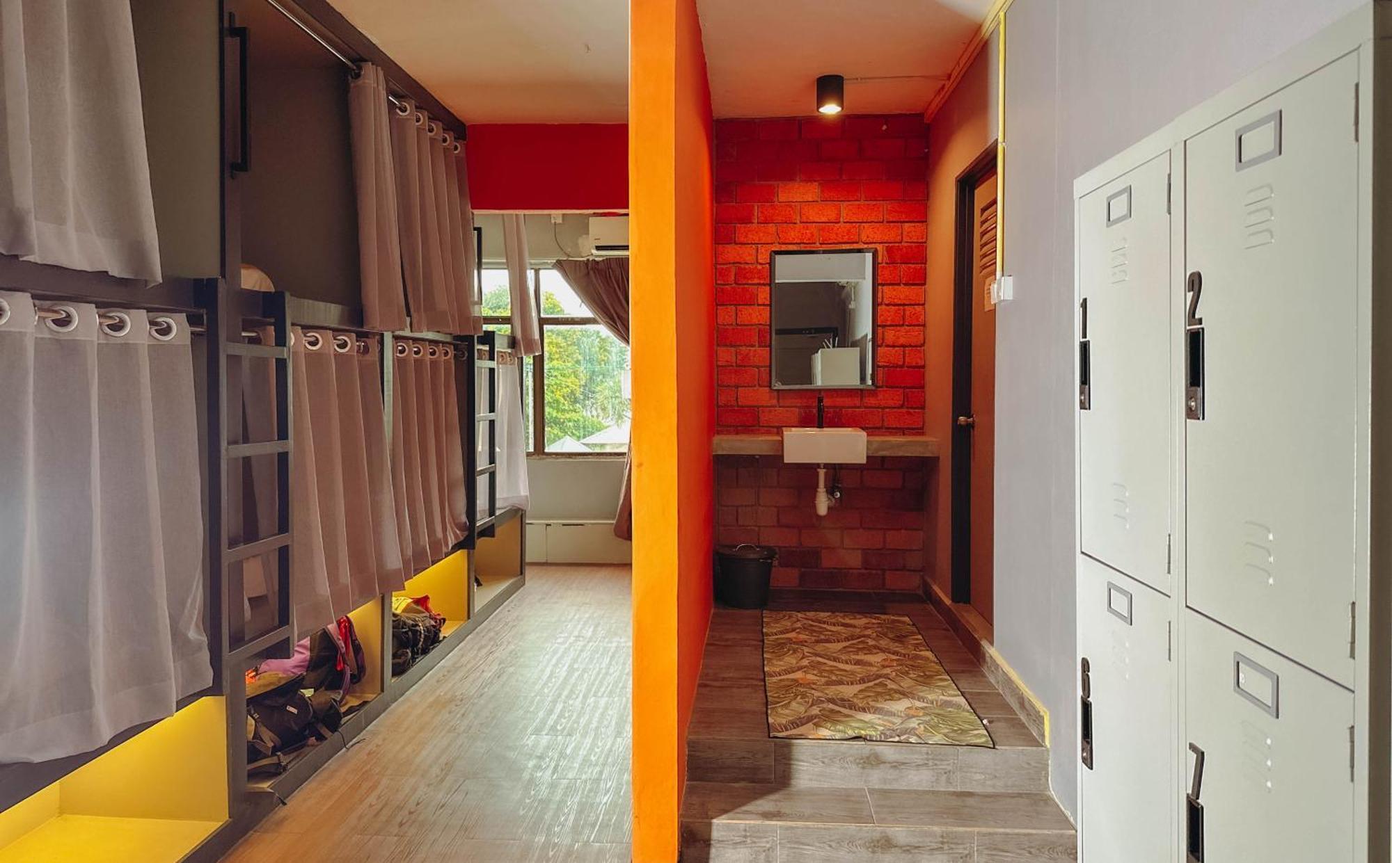 Arch Dormitorio Cenang ปันไตเจอนัง ภายนอก รูปภาพ