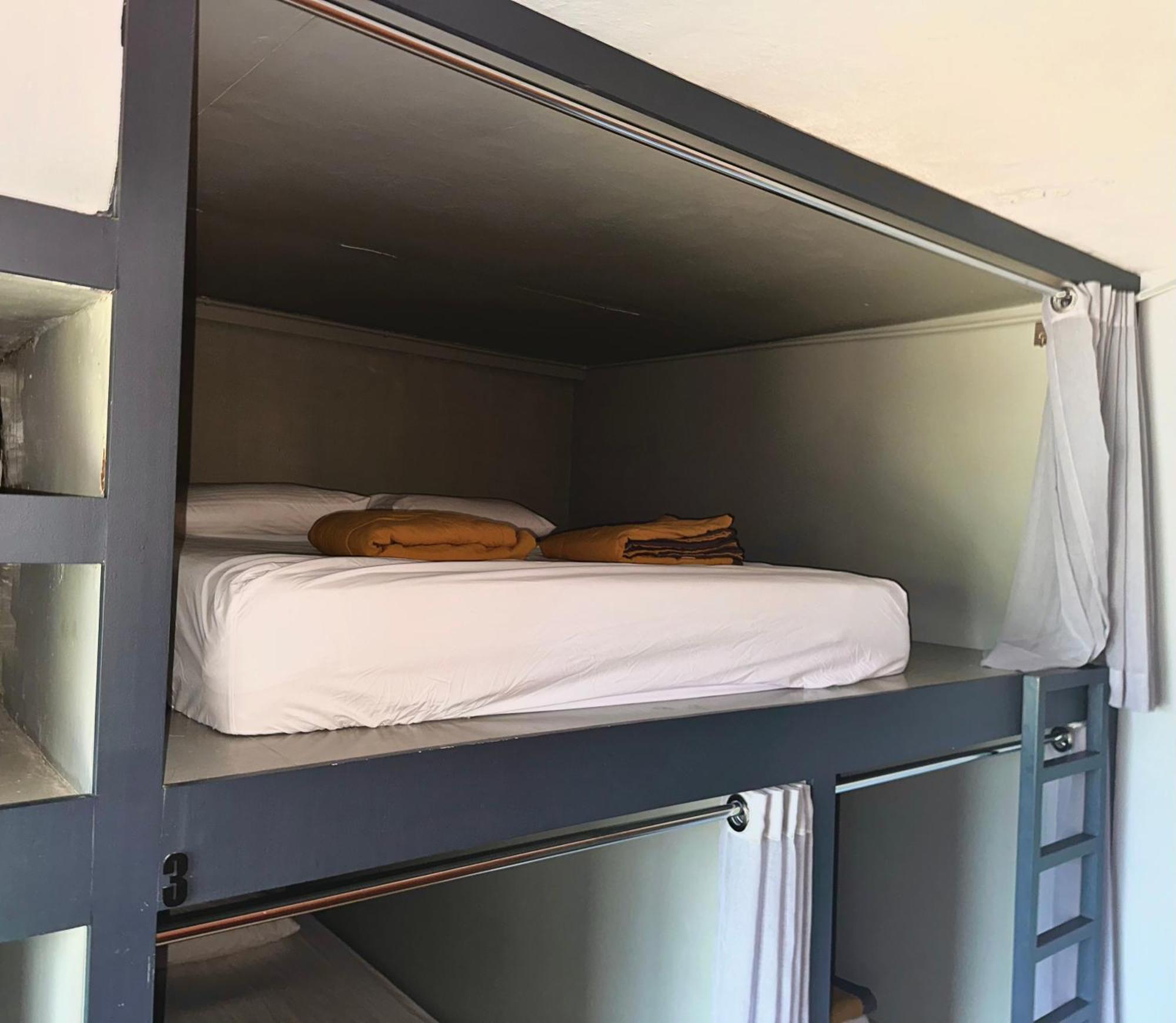 Arch Dormitorio Cenang ปันไตเจอนัง ภายนอก รูปภาพ